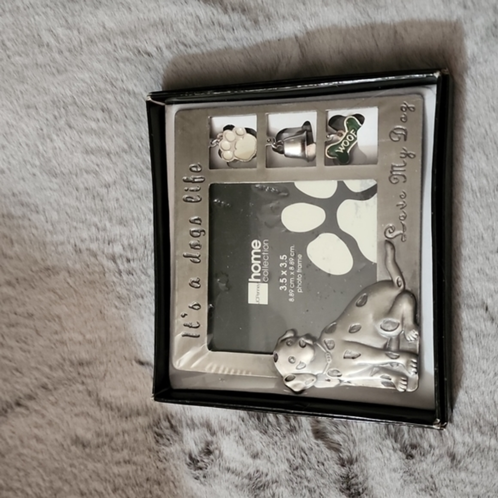 New 3.5 x 3.5‎ It's a Dogs Life Picture Frame